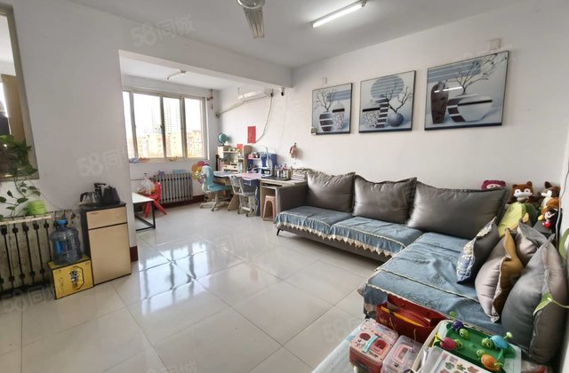 振兴路  旁北园小区 中间楼层 温馨三居 送储 免大税