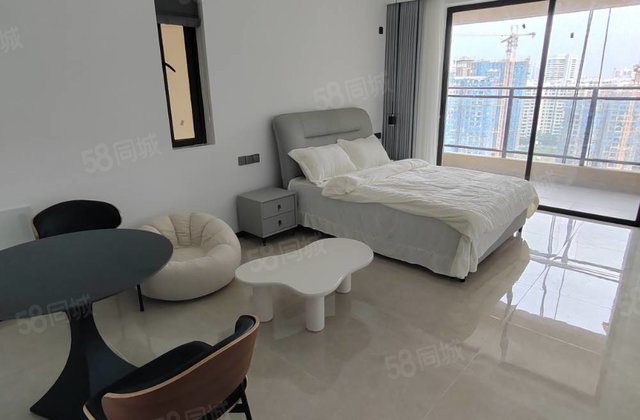 东方花梨湾1室1厅43.94㎡43万二手房图片