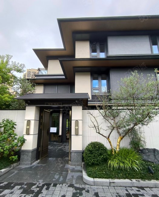 熙园6室2厅4卫226㎡南288万