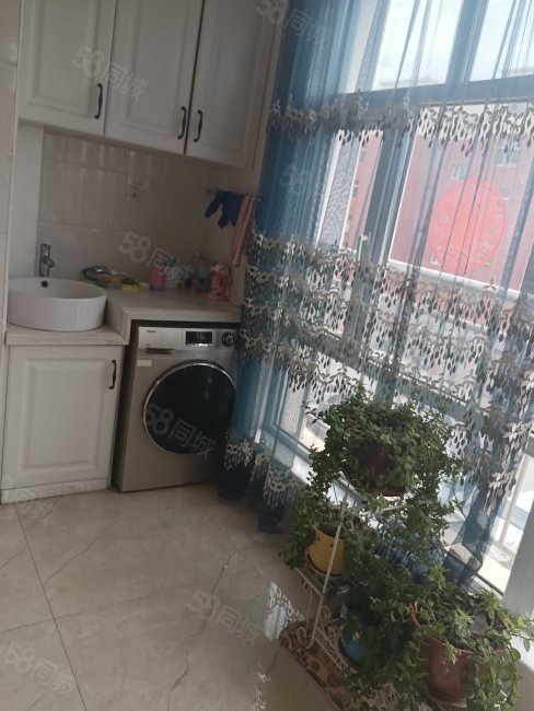 凯龙名都2室2厅2卫110.28㎡南48万