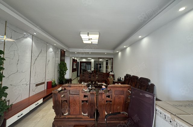 金碧海景花园3室2厅156㎡69.8万二手房图片