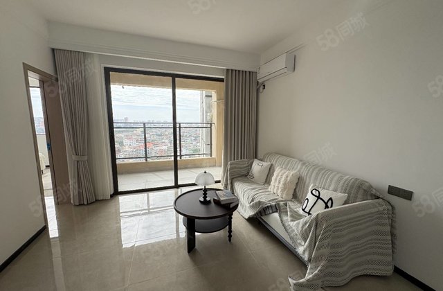 东方花梨湾1室1厅38.7㎡43.8万二手房图片