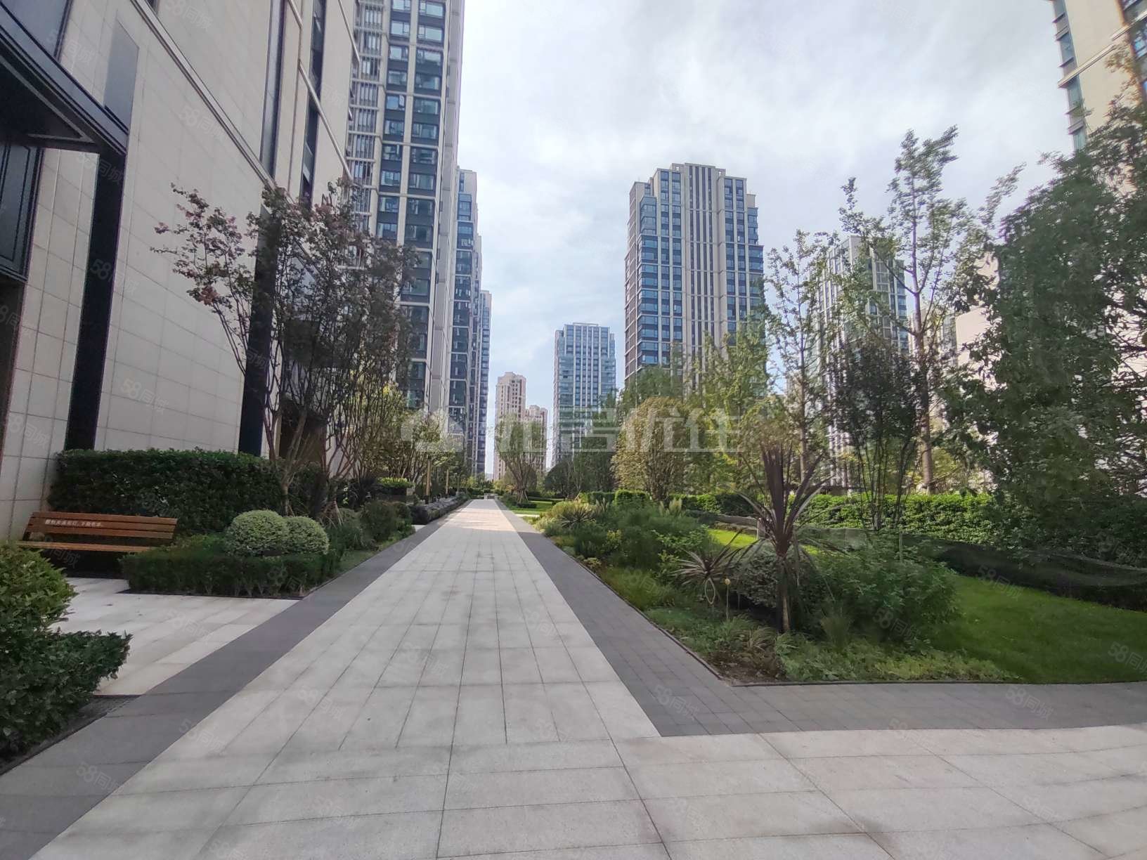【10图】万科翡翠公园精装四房离商圈近,万科翡翠公园(一期)-重庆58