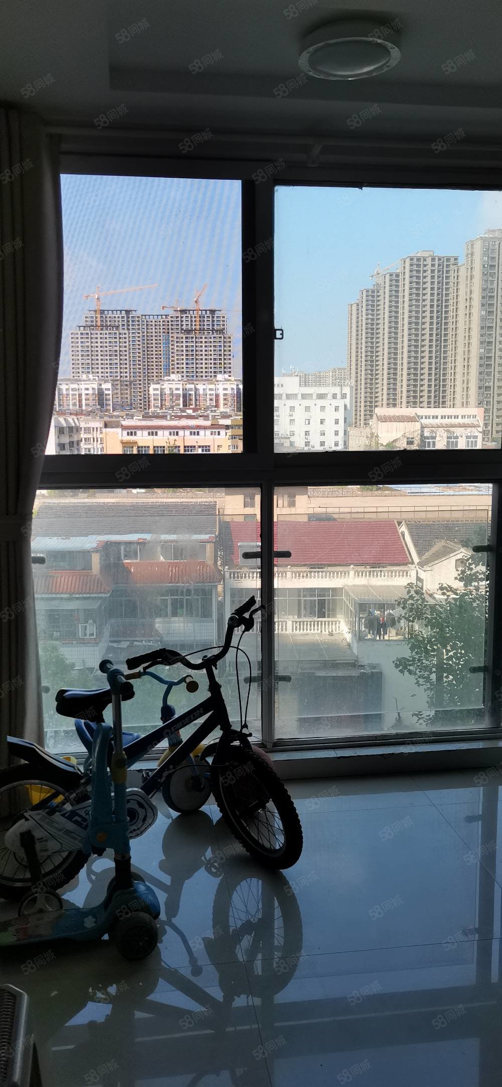 运河名门府3室2厅2卫143平中装满五125万急售