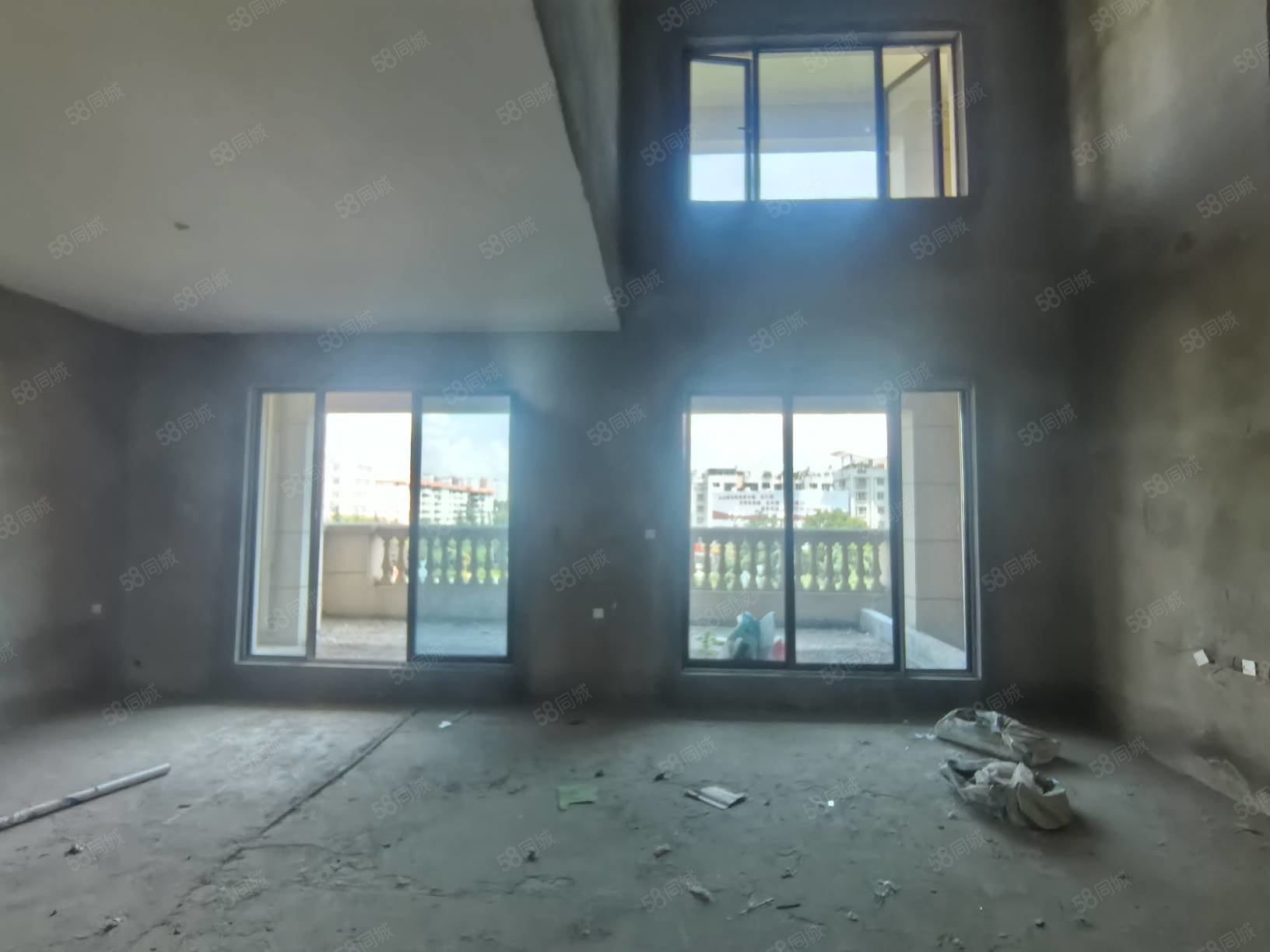 中梁壹号院(别墅)2室2厅3卫161㎡南北138万