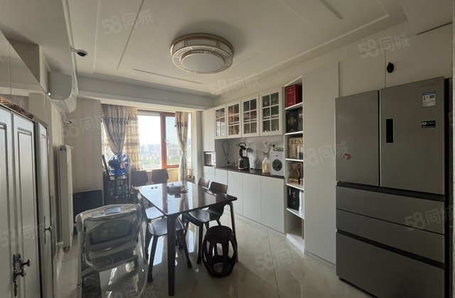 淮海第一城荣寓3室2厅141.6㎡111万二手房图片