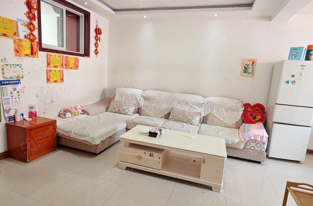 汽车站急售 地暖房，非顶层5萬入住，水晶城西区，阿尔卡迪亚