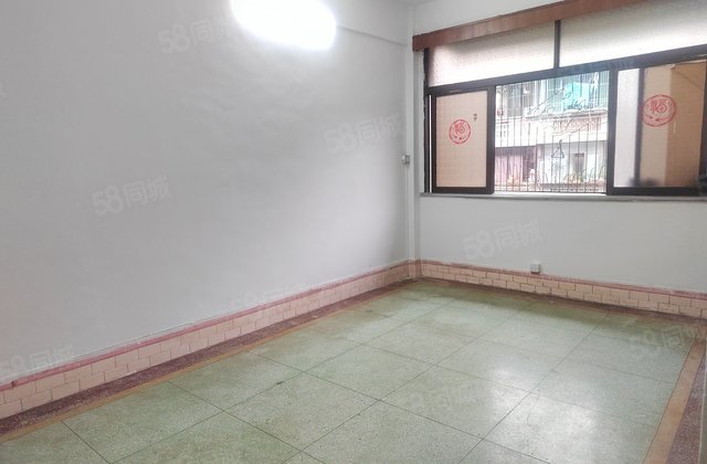 龙北街小区2室2厅62㎡32万二手房图片