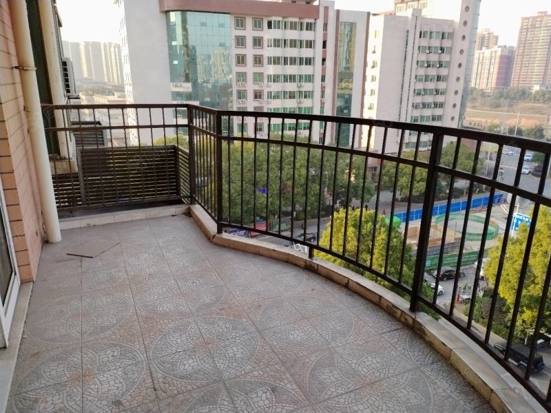 电梯小高层中层,楼下就是沿江风光带,超低价出售,世纪星城-衡阳58同城