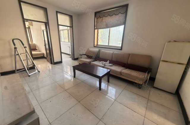 七中对过 步梯二楼边户 亚大怡景花园 停车方便可做三室