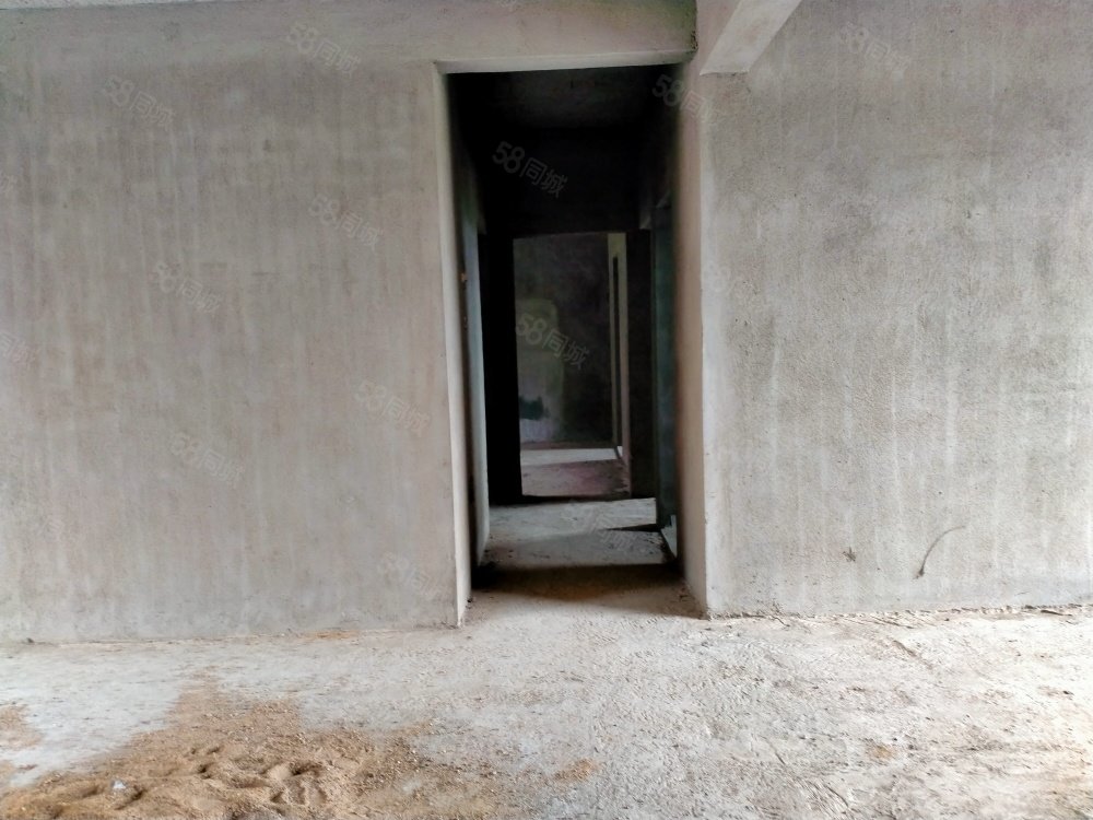 滨江明珠3室2厅2卫128.5㎡南66.7万