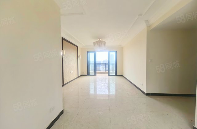 新世界御湖3室2厅134.1㎡127万二手房图片