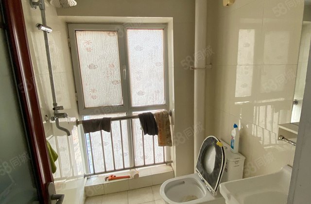 当代国际广场(商住楼) 2房 周边配套完善