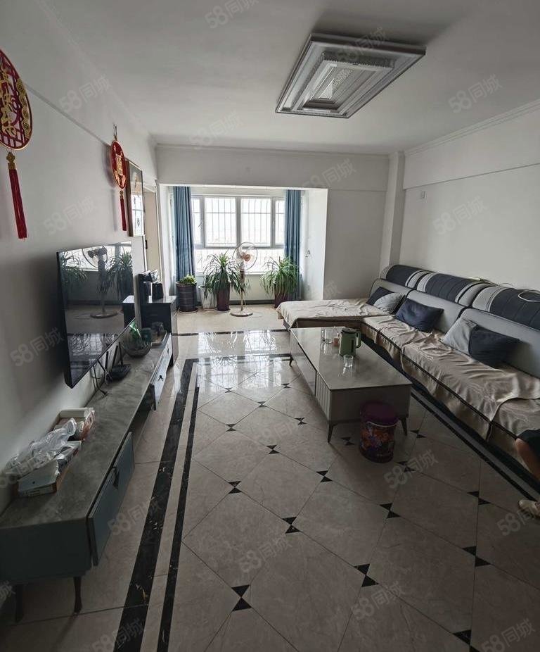 新苑名府2室2厅1卫94㎡南北40万