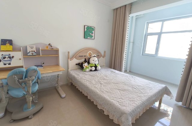 海润公园，万达广场，铁头金辰云玺。精装修三室，拎包入住