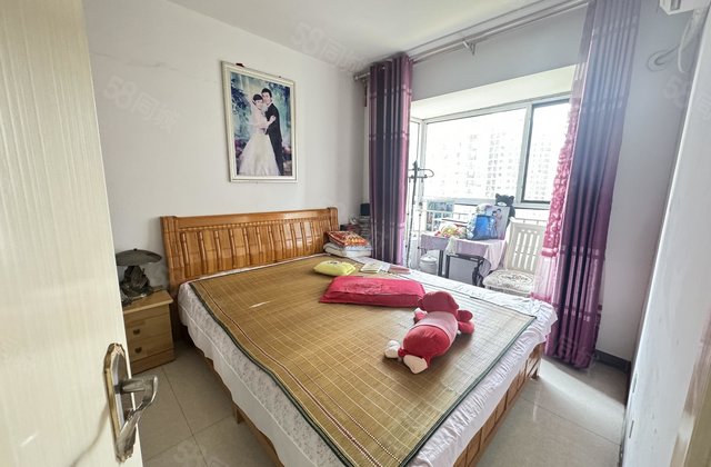 七中汽车站附近电梯中间楼层，三室全明户型