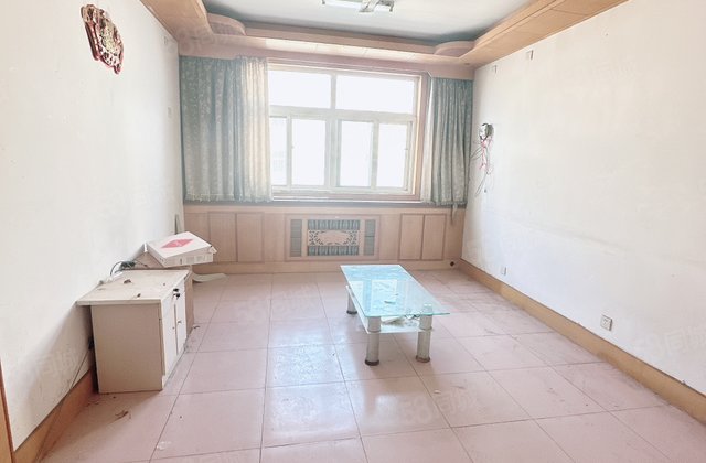 公园南邻 明星小区 好楼层 三居 停车方便