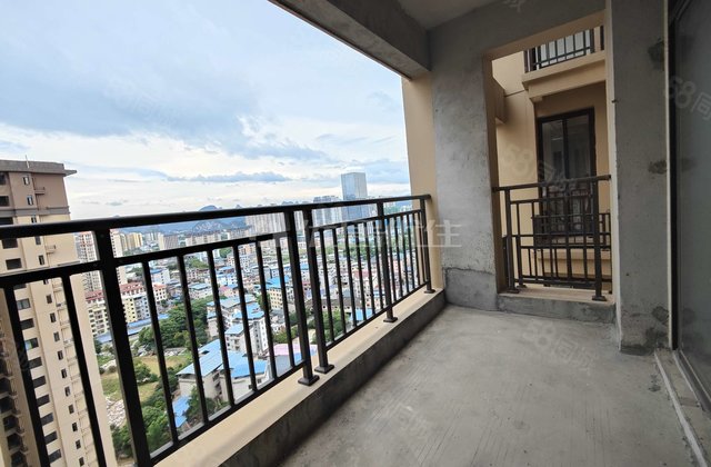 和公馆3室2厅90.7㎡33.5万二手房图片