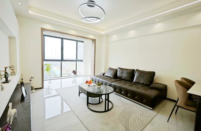 佳年华时代晶座2室2厅77.2㎡165万二手房图片