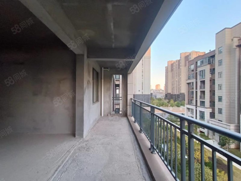 【10图】稀 缺洋房四房带大车库金象御景大小区低价抛,金象御景-高安