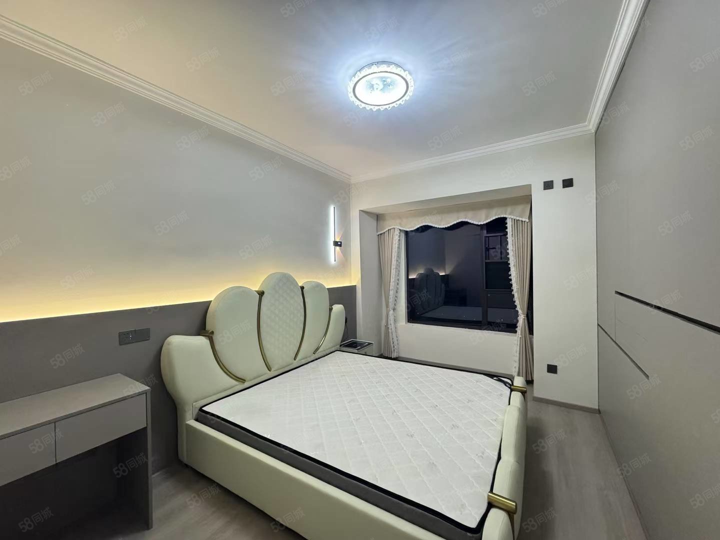 名仕公馆4室2厅2卫113㎡南北53万