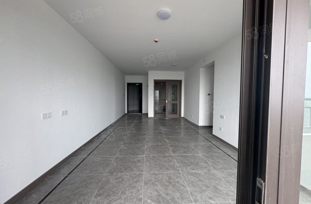 望岳湖 湖语上院 东边户 新房未住 双车位 诚心卖 看房方便