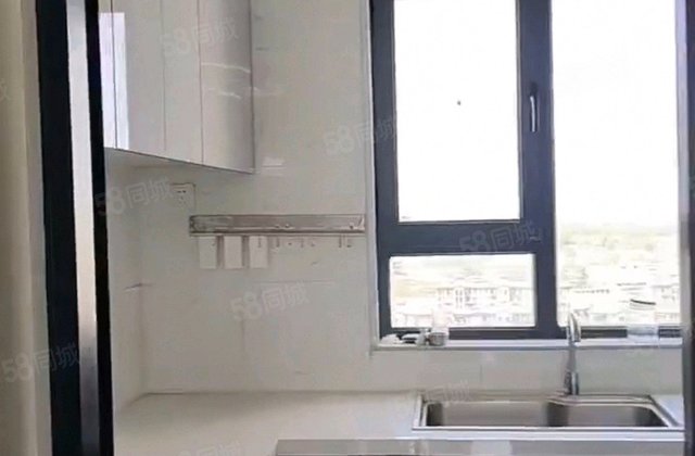 鲁商知春湖乐心园(公寓住宅)4室2厅138㎡64万二手房图片