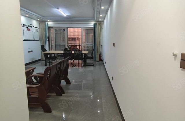 创业世家4室2厅128.77㎡69.5万二手房图片