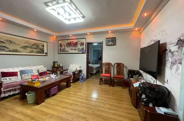 急售！单价5千 育红 实验 电梯10层洋房 中间楼层