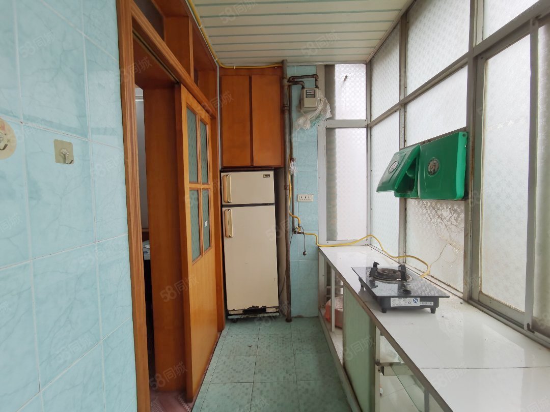 虹美新村3室1厅1卫55㎡南北14.8万