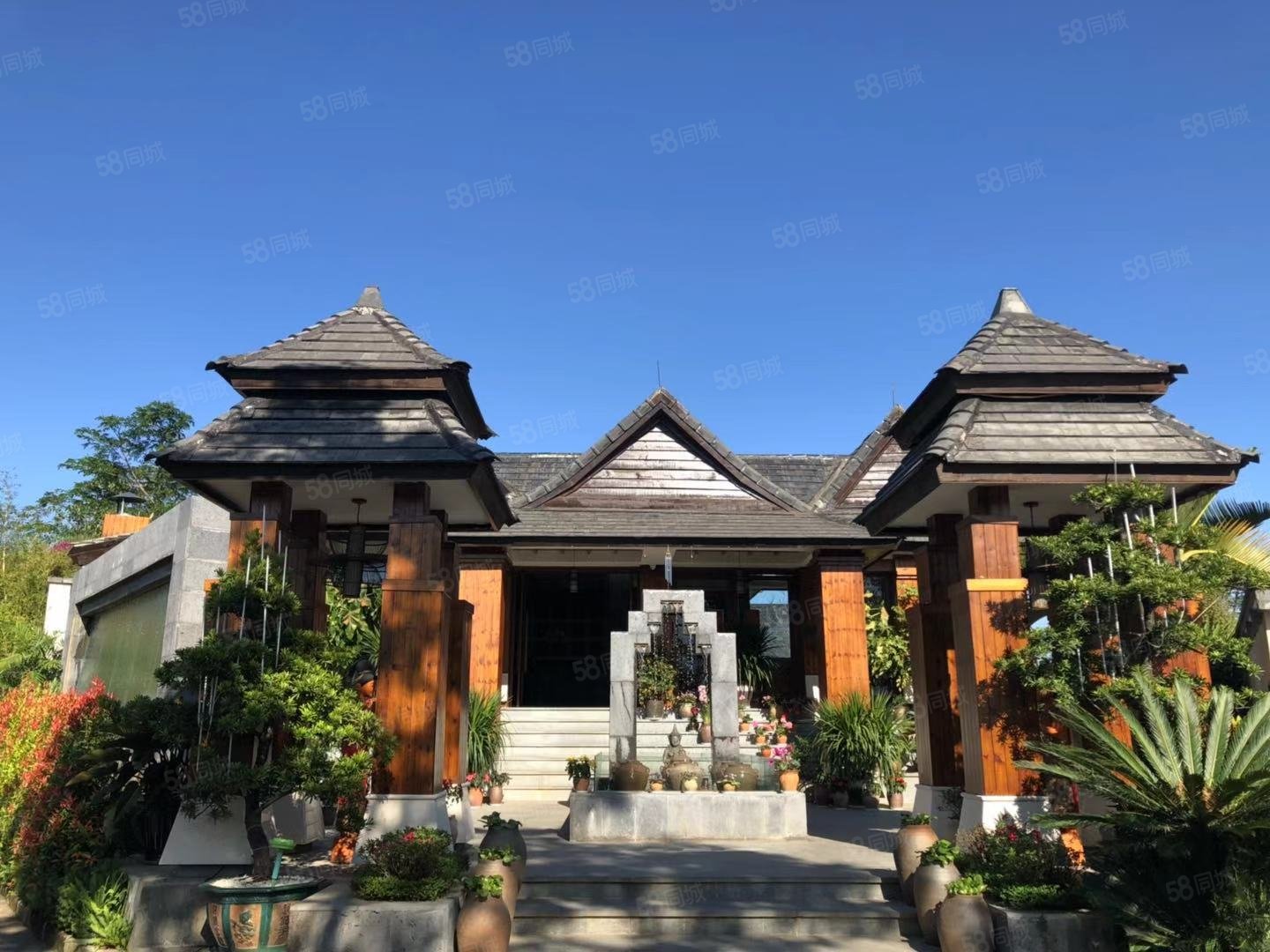 傣式豪装独门独院现房别墅送100平花园超大泳池门前停车