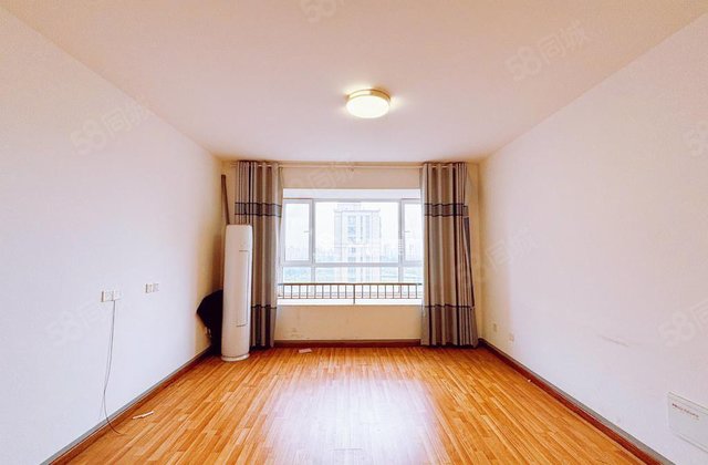 抢抢抢！单价7千多 商品房三室两卫 中层东边户送车位储藏室