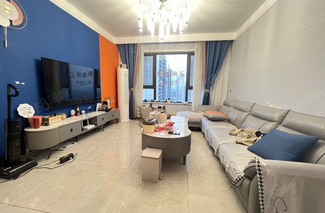 民生十七号院 新出精装 带车位储藏室 急售