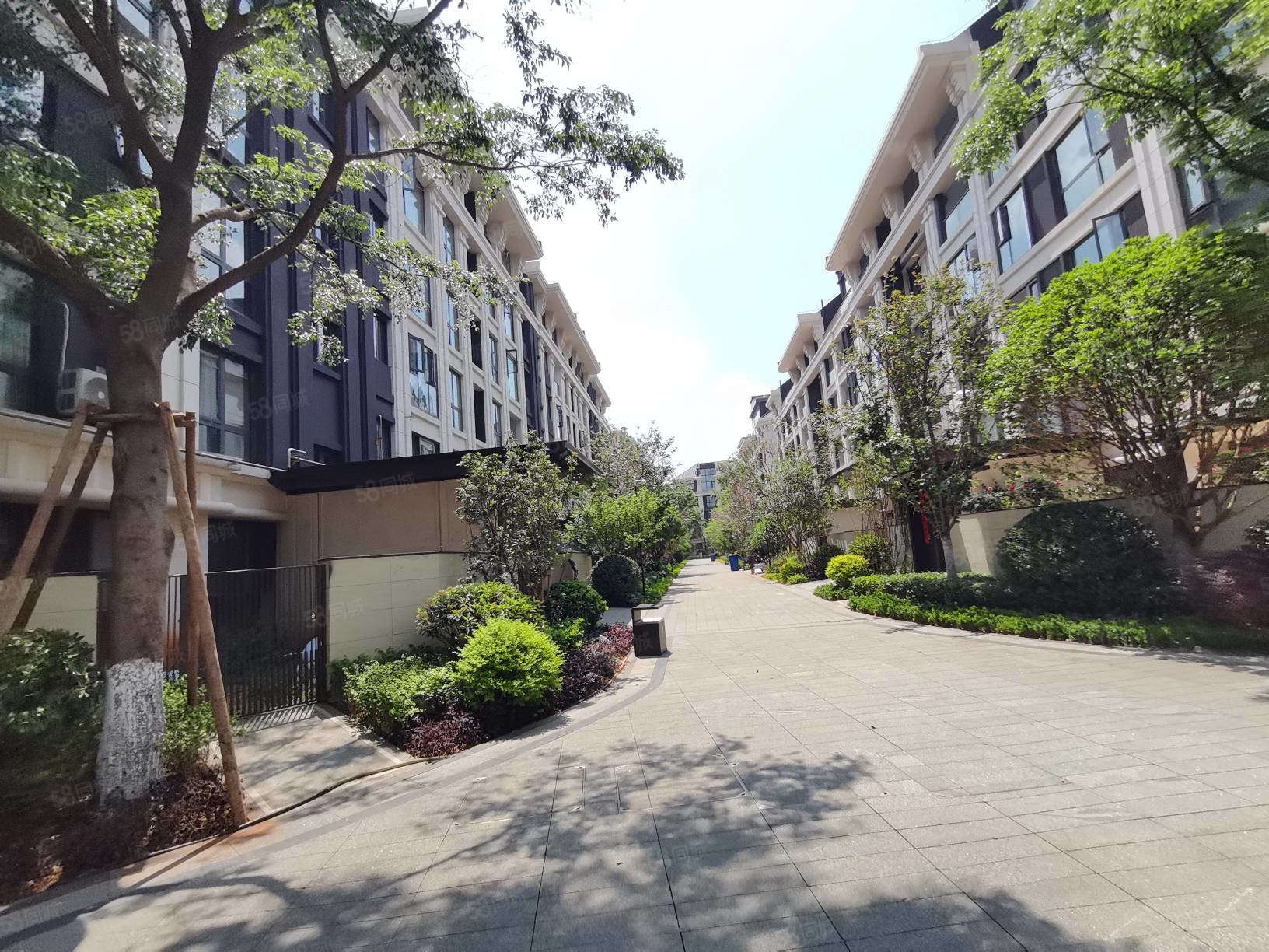 海东俊园2期精装修一楼带60平米2花园次新房小区环境优美