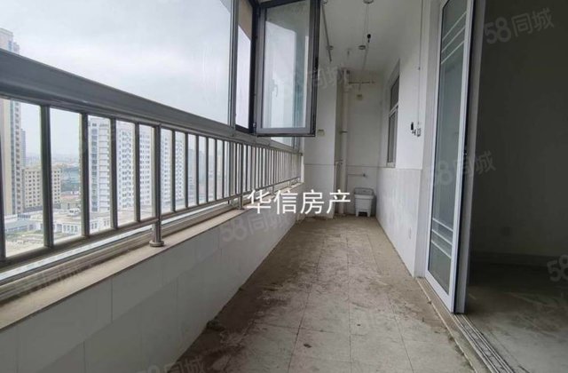 三叶草，双阳台，总高18，双卫，全明