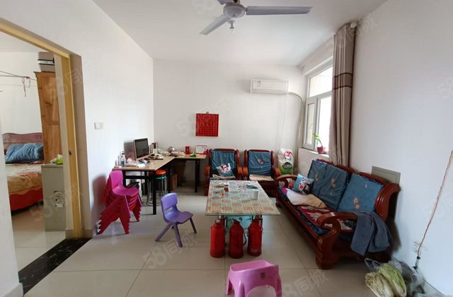 香江西边~佳苑新城2室~带储藏室~房东诚心出售~看房方便