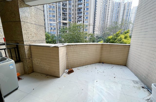 保利上城4室2厅140.17㎡104万二手房图片