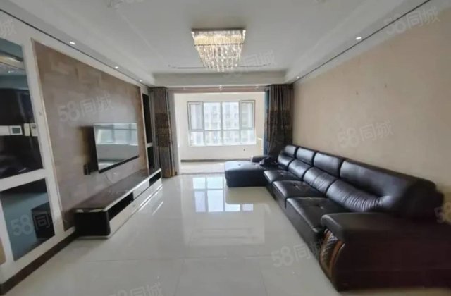 星光中央丽都精装143平4叶草4室2厅免大税送车储170万