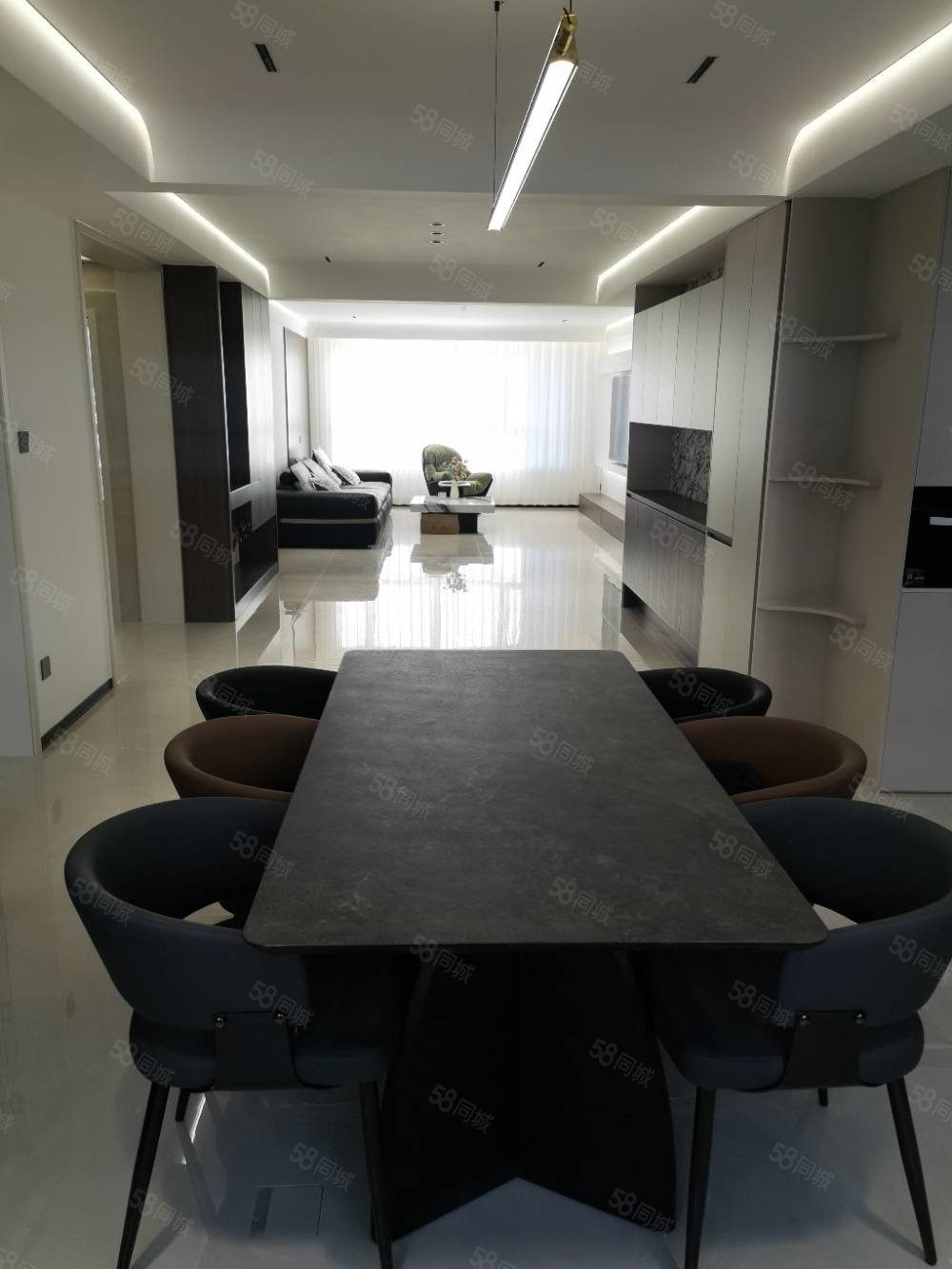 海龙新城3室2厅2卫170㎡南北118万