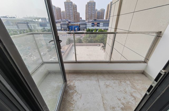 江山印  南北双阳台  边户带车位储藏室