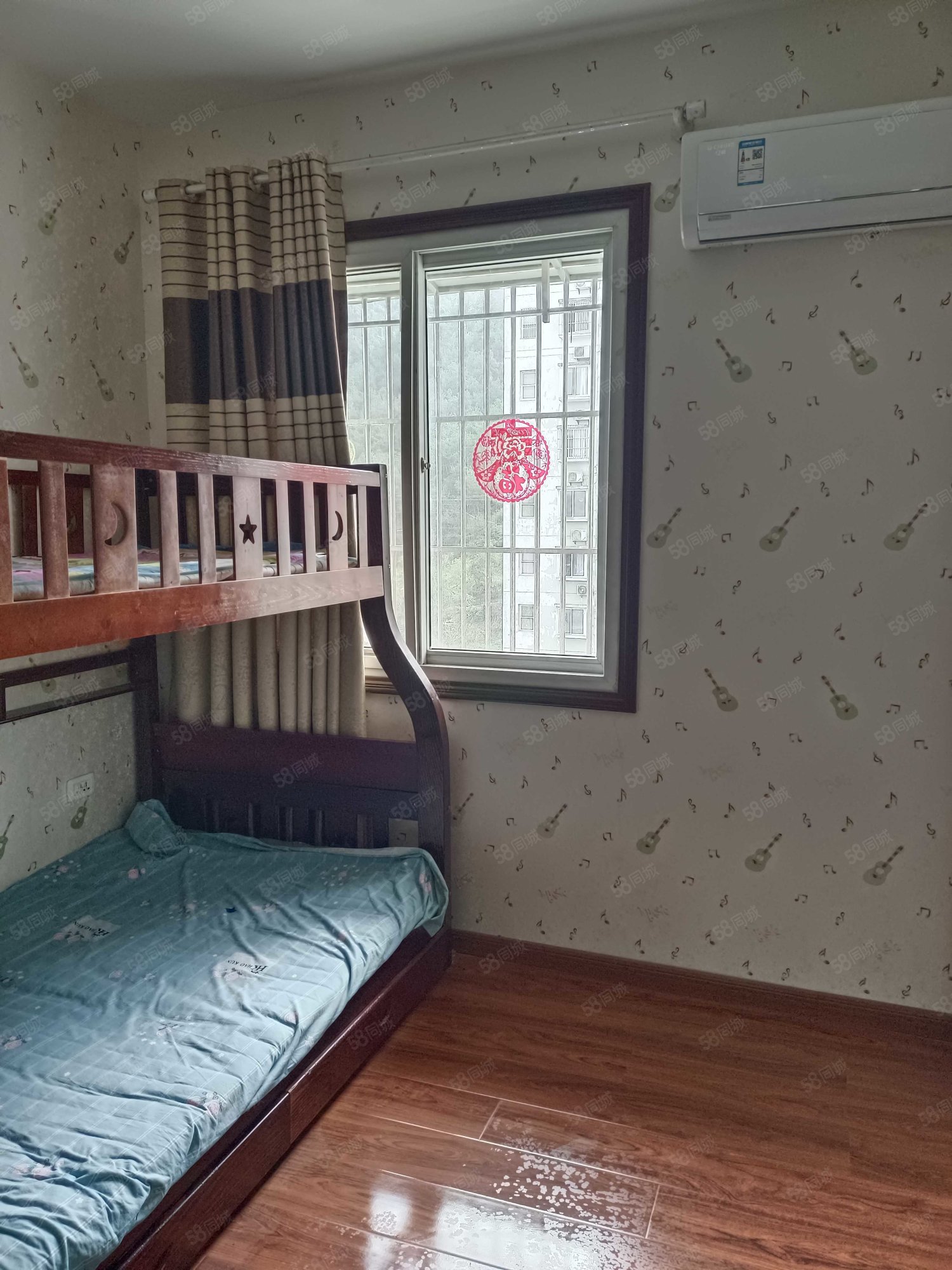 龙腾花园2室2厅1卫105㎡东46.8万