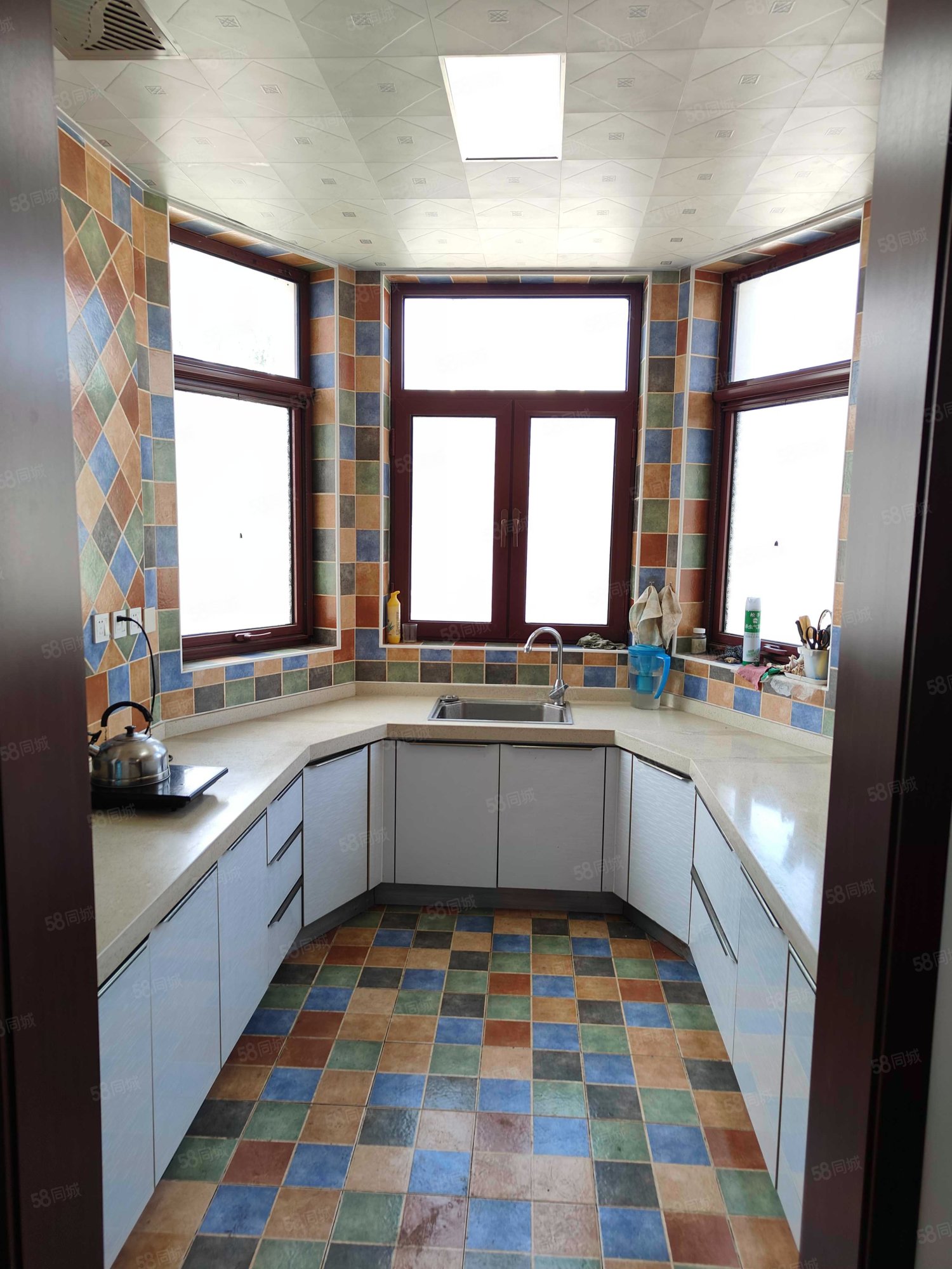 世外桃苑(三期)7室2廳3衛(wèi)366㎡南北400萬