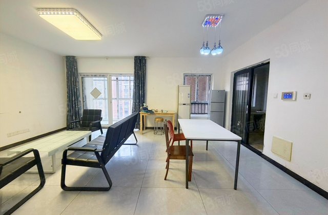 哈佛小镇3室2厅103.5㎡56万二手房图片