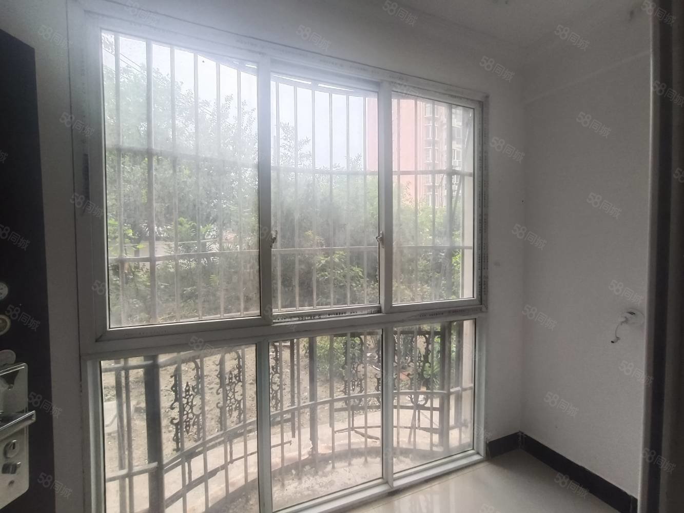 丰水源清华苑3室2厅2卫116㎡南北50万