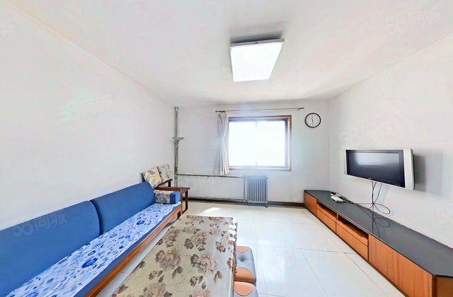 明德景园大厦3室2厅136.4㎡135万二手房图片