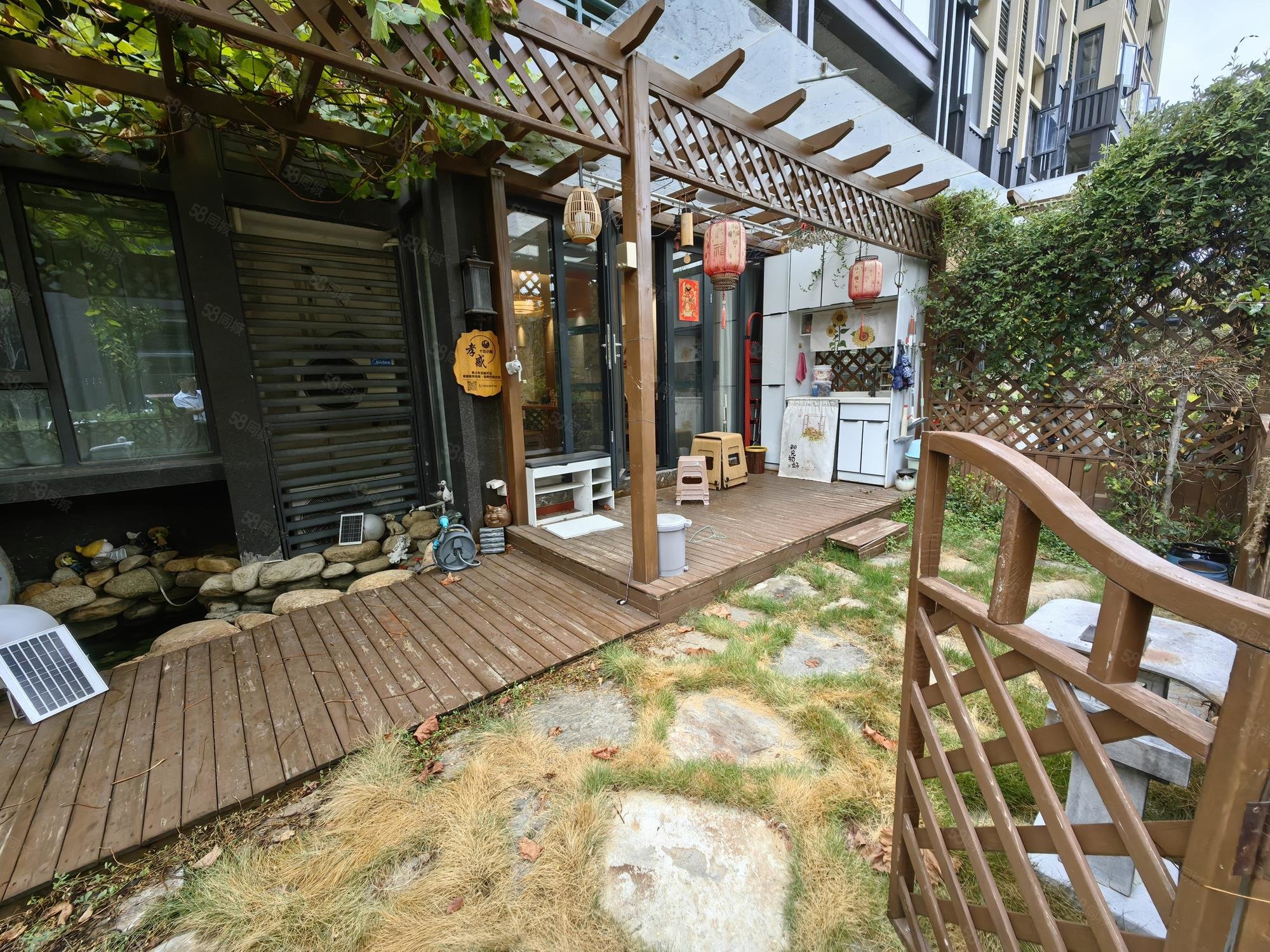 东宸花园3室2厅2卫128㎡南北78万