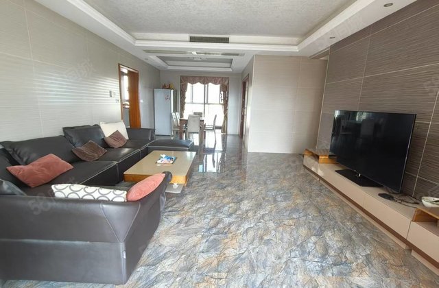 欧浦御龙湾4室2厅192㎡143万二手房图片