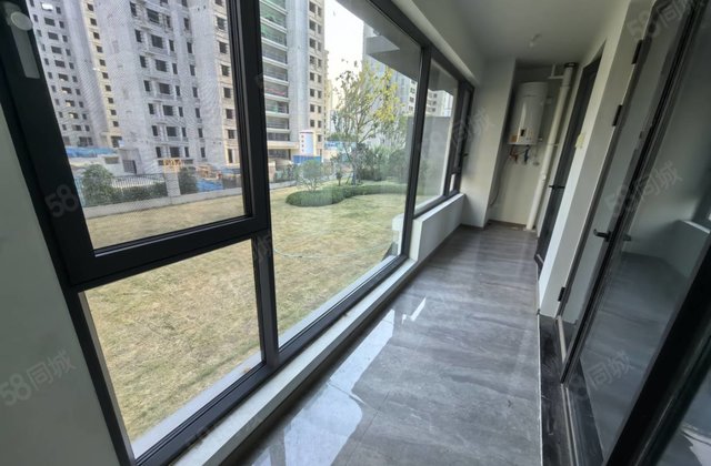 新房现房未住！东南  实验 区政府城市芳华 三叶草带车储
