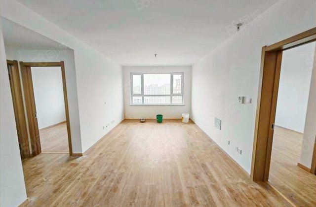 万龙国际城二期3室2厅105㎡46万二手房图片