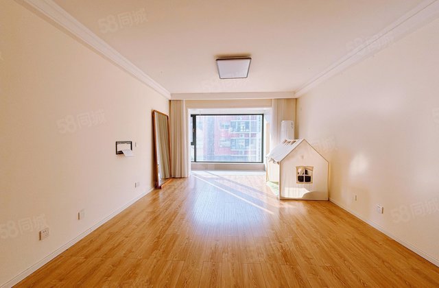 中通时代豪园二期(18-34号楼) 3房 周边配套完善